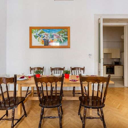 Bourgeois Elegance In The Heart Of Budapešť Exteriér fotografie