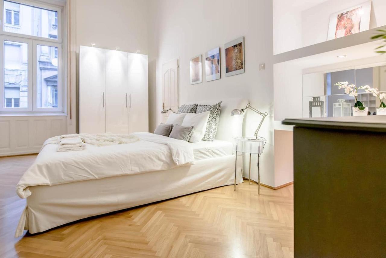 Bourgeois Elegance In The Heart Of Budapešť Exteriér fotografie