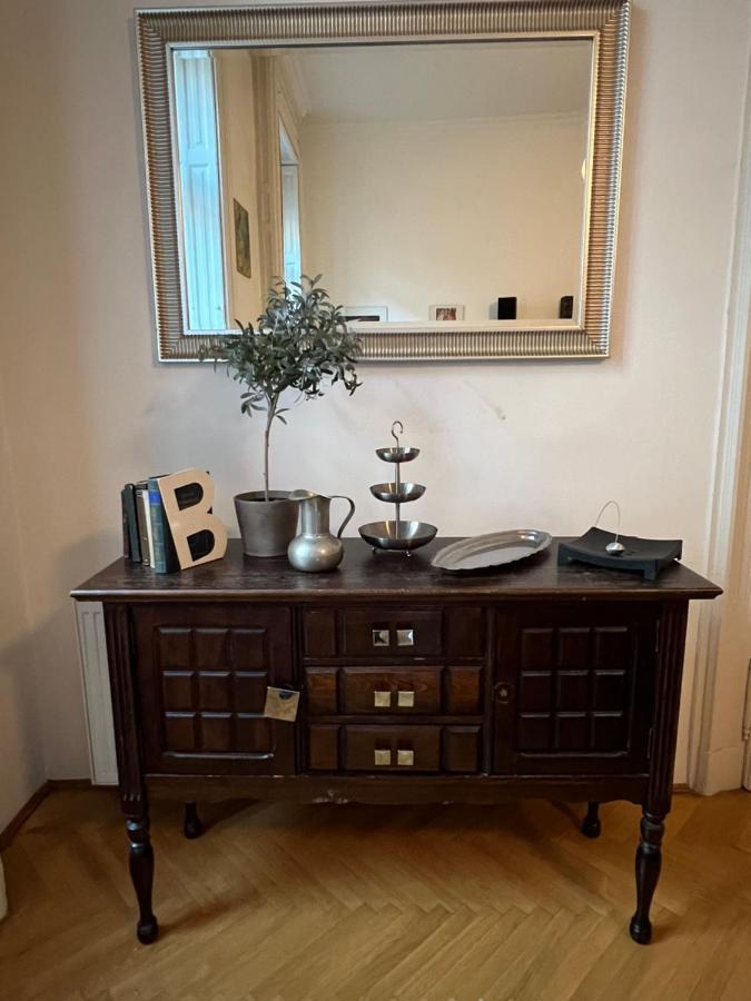 Bourgeois Elegance In The Heart Of Budapešť Exteriér fotografie