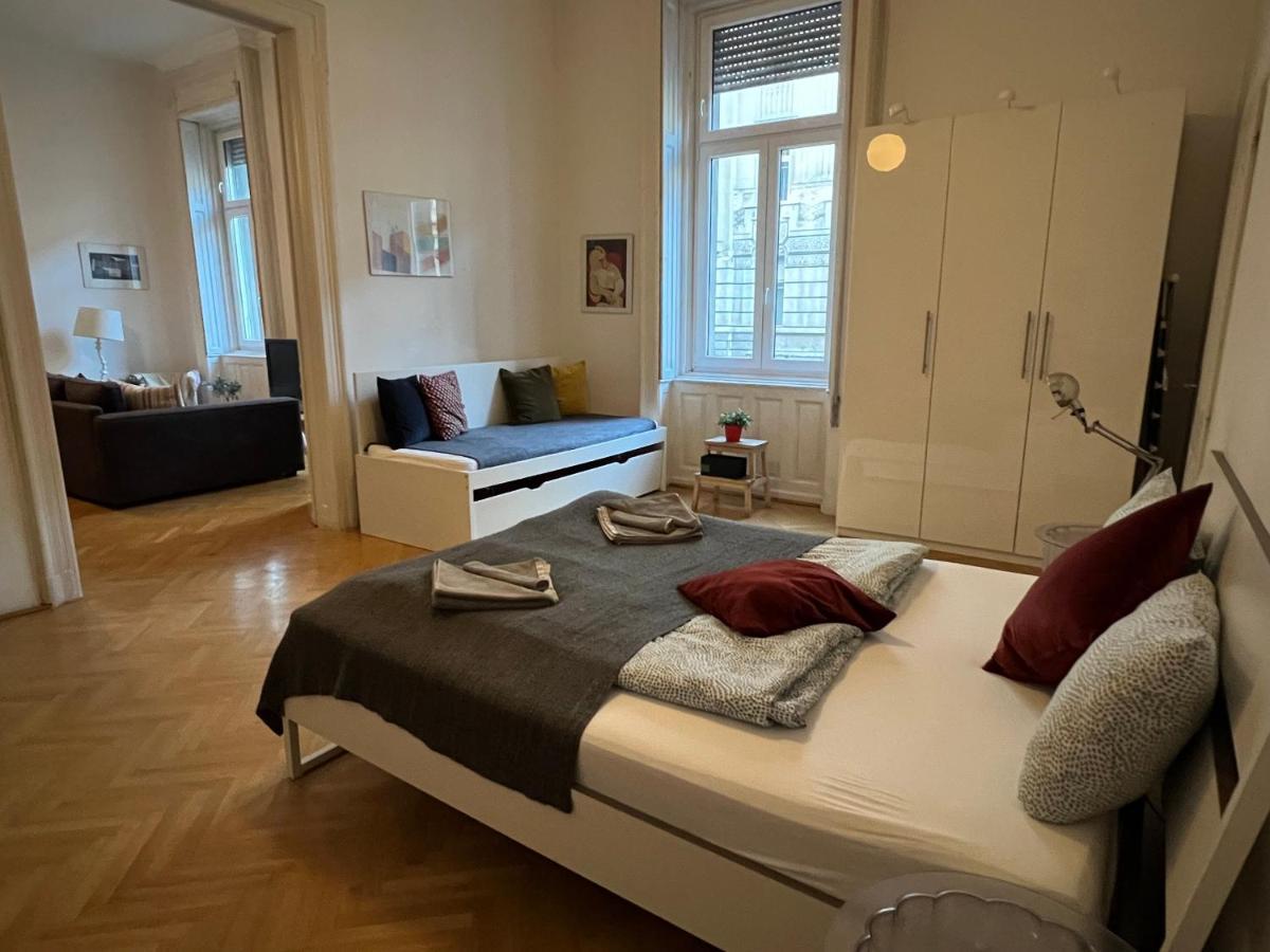Bourgeois Elegance In The Heart Of Budapešť Exteriér fotografie