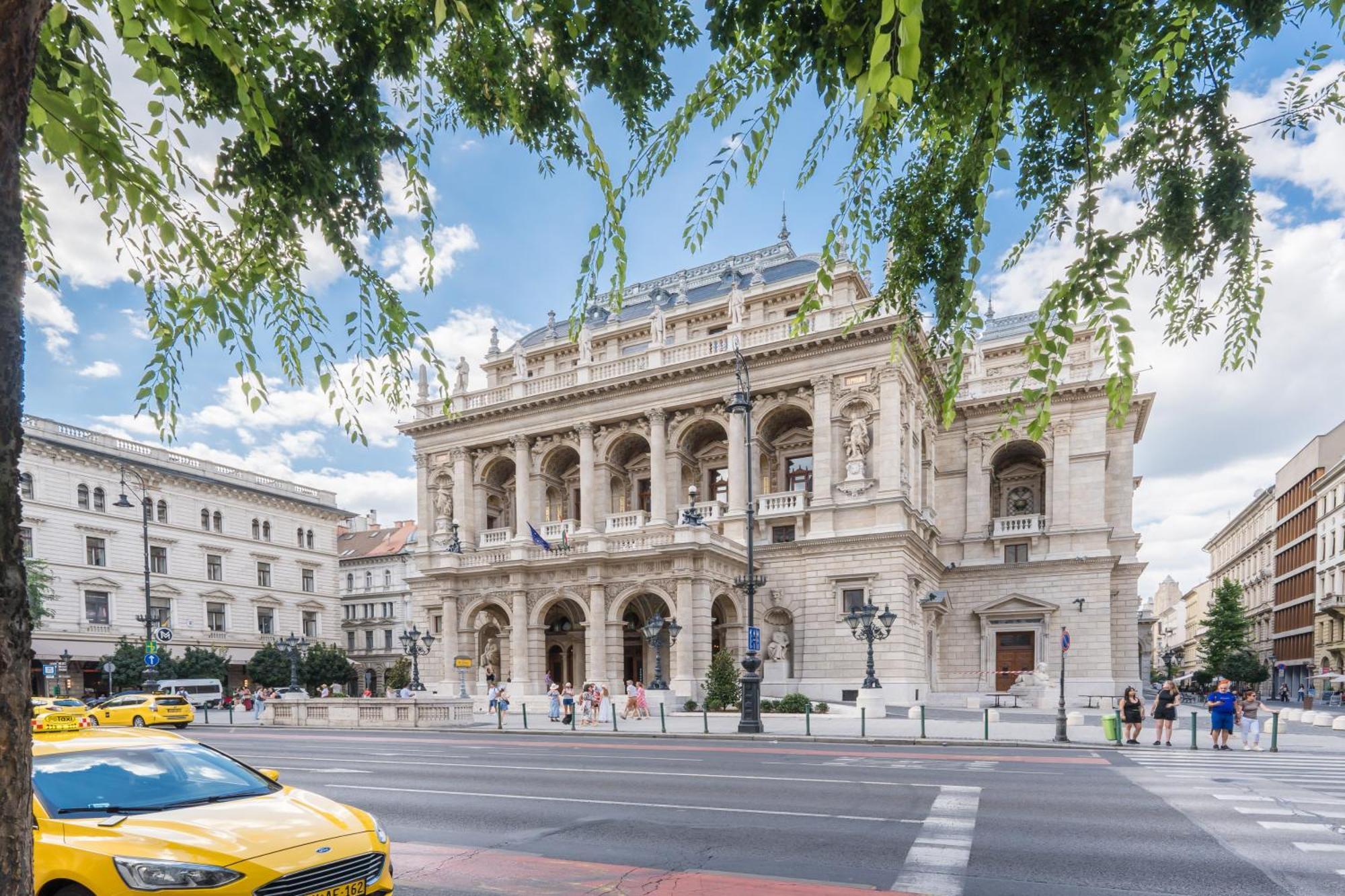 Bourgeois Elegance In The Heart Of Budapešť Exteriér fotografie