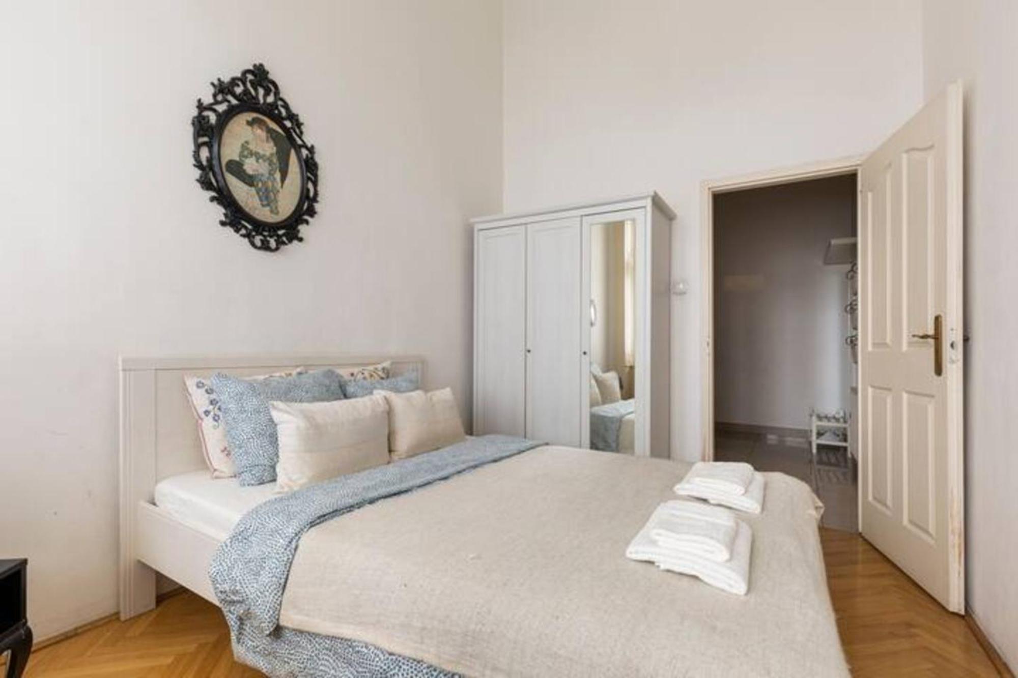 Bourgeois Elegance In The Heart Of Budapešť Exteriér fotografie
